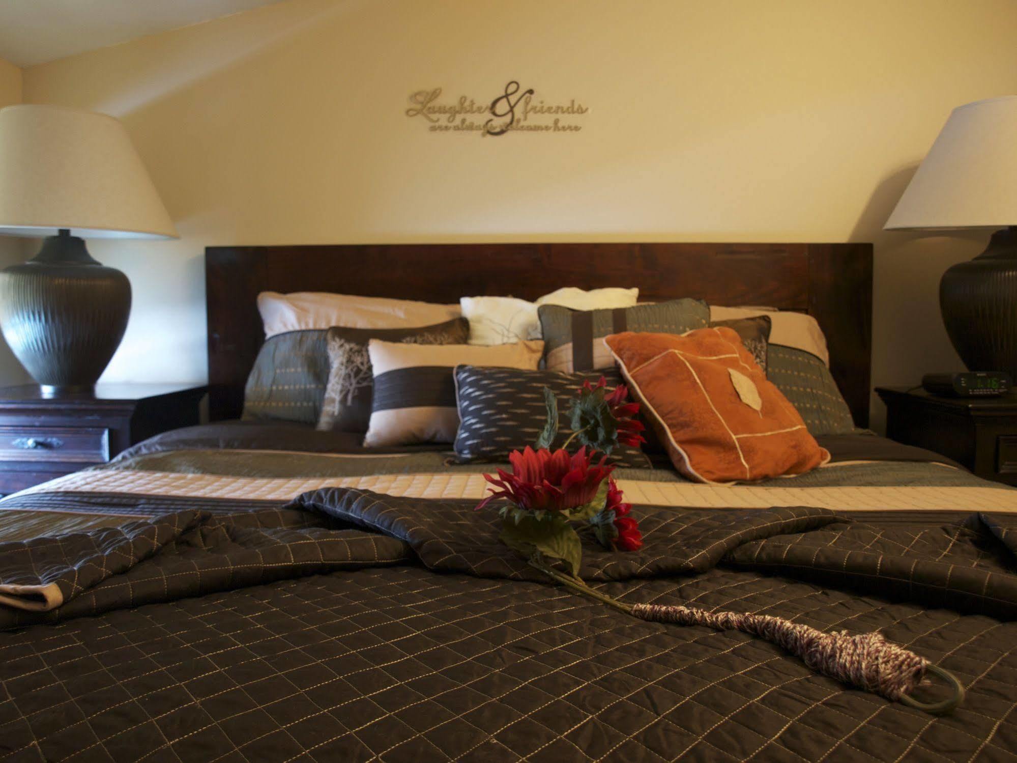 Ypc Fitness & Accomodations Invermere Extérieur photo